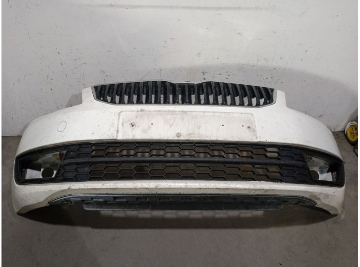 Replacement front bumper for Skoda Octavia III Combi (5E5, 5E6) 2.0 TDI OEM IAM reference 5E0807217 5E0807217 