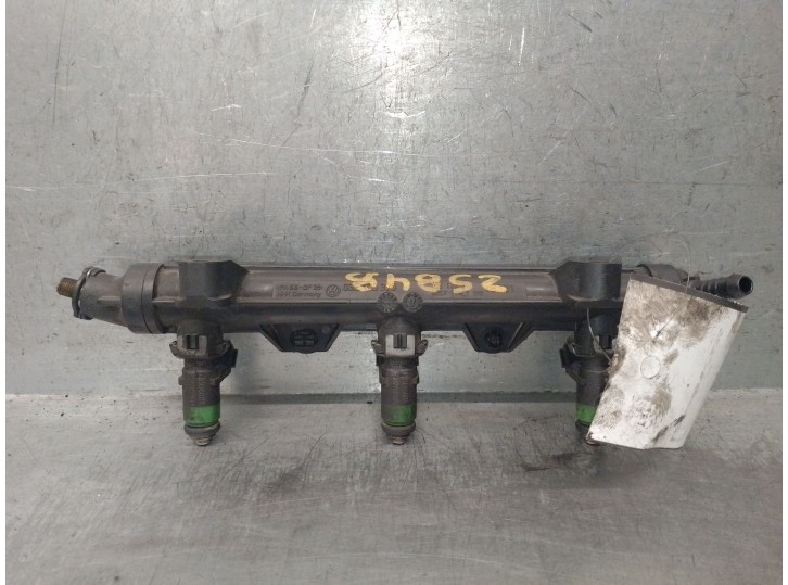 Recambio de rampa inyectora para seat ibiza iii (6l1) 1.2 referencia OEM IAM 03E133320 03E133320A 