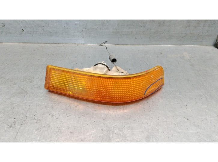 Replacement front left indicator light for Renault Super 5 (B/C40_) 1.1 (B/C/401) OEM IAM reference 7701349975 7701349975