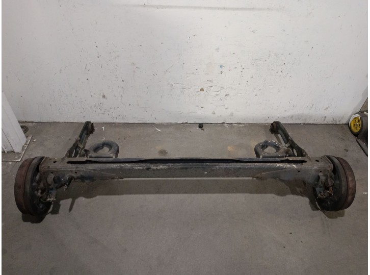 Recambio de puente trasero para mazda mpv ii (lw) 2.0 (lwew) referencia OEM IAM LC7228B0XE LC7228B0XE 