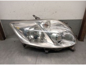 Replacement right headlight for Toyota Auris (_E15_) 2.0 D-4D (ADE150_) OEM IAM reference 8113002470 8113002470 