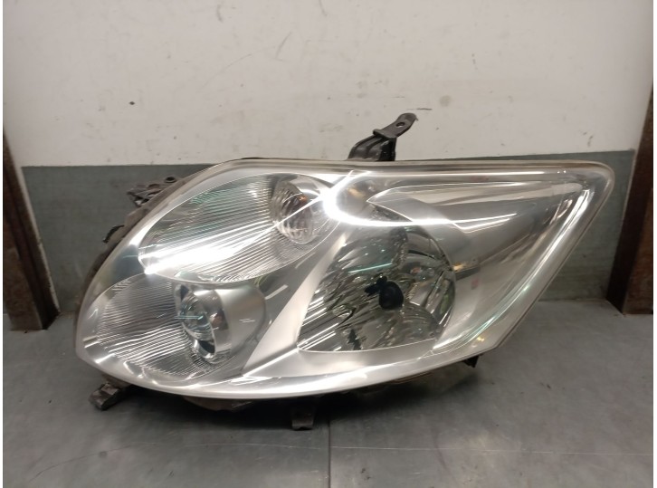 Recambio de faro izquierdo para toyota auris (_e15_) 2.0 d-4d (ade150_) referencia OEM IAM 8117002460 8117002460 