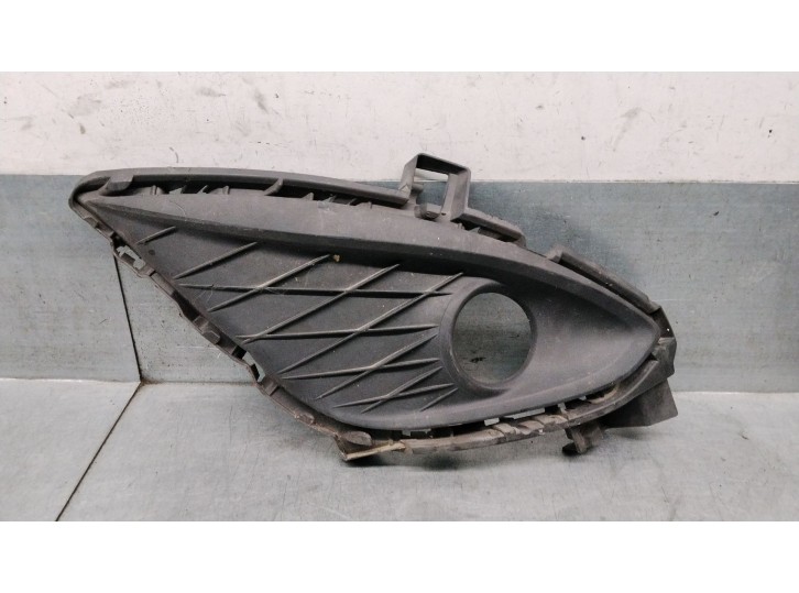 Replacement left bumper grille for Mazda 5 (CW) 1.8 MZR OEM IAM reference C51350C21 C51350C21