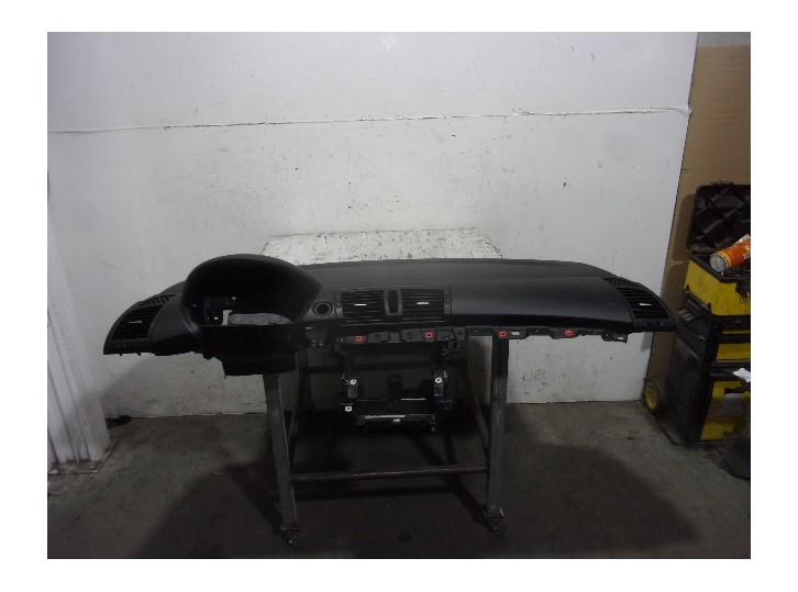 Recambio de salpicadero para bmw 1 (e81) 116 d referencia OEM IAM 51459158349 NEGRO 