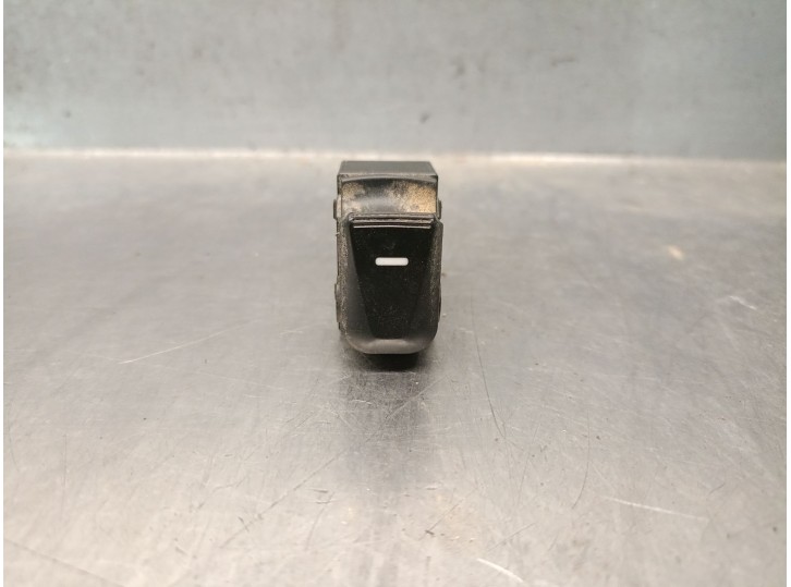 Replacement rear right window switch for Hyundai ix35 (LM, EL, ELH) 1.7 CRDi OEM IAM reference 935802S5109P 