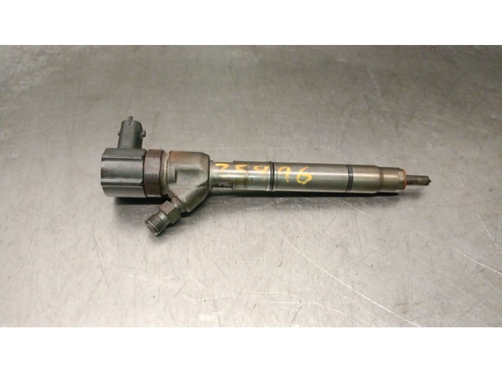 Recambio de inyector para hyundai i30 (fd) 1.6 crdi referencia OEM IAM 338002A900 0445110320