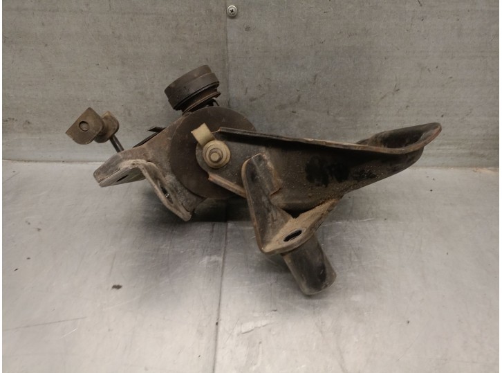 Recambio de soporte cambio para mazda mpv ii (lw) 2.0 (lwew) referencia OEM IAM LC6439070 LC6439070 