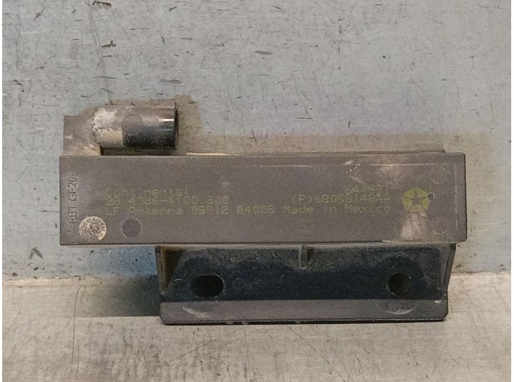 Recambio de antena para fiat freemont (345_) 2.0 jtd referencia OEM IAM P68068148AA 2840864100300