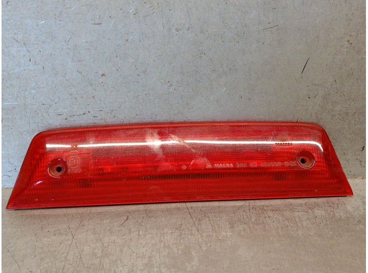 Recambio de luz central de freno para fiat freemont (345_) 2.0 jtd referencia OEM IAM 05116302AD K05116302AD 