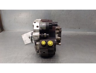 Replacement injection pump for Volvo V70 II (285) D5 OEM IAM reference 642777 8251785 0445010043
