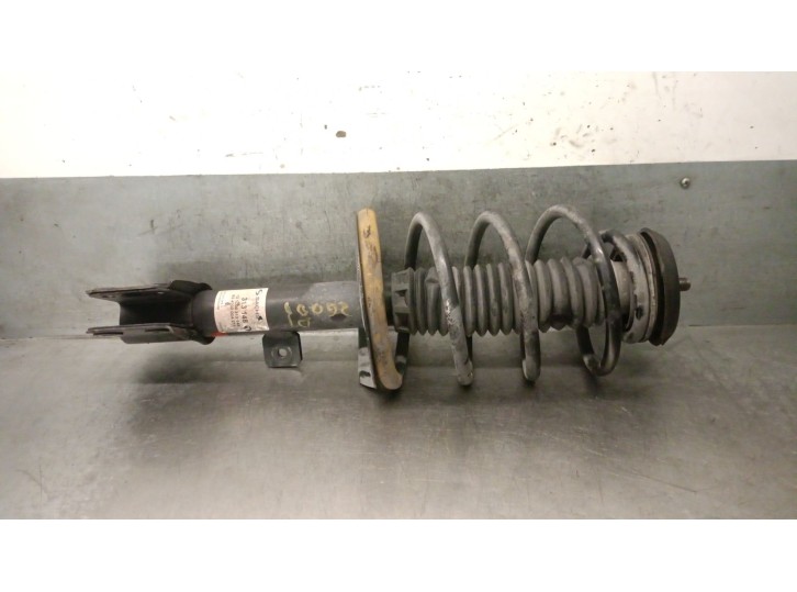 Replacement front left shock absorber for Citroën C4 I (LC_) 2.0 16V OEM IAM reference 5202WJ 5202WJ 824902004271