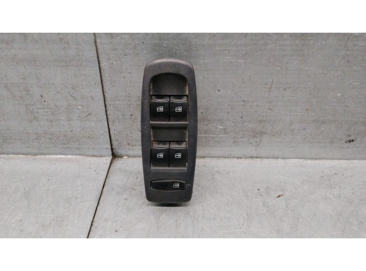 Replacement front left window switch for Renault Koleos I (HY_) 2.0 DCI (HY0K) OEM IAM reference 25401JY00C 25401J