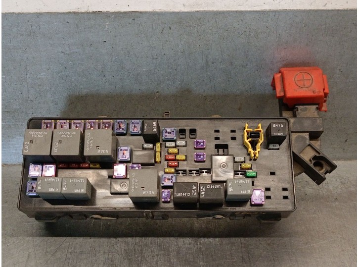 Recambio de caja reles / fusibles para fiat freemont (345_) 2.0 jtd referencia OEM IAM P68082308AB 