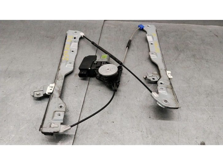 Replacement front right window regulator for Renault Koleos I (HY_) 2.0 DCI (HY0K) OEM IAM reference 807207736R 807207736R