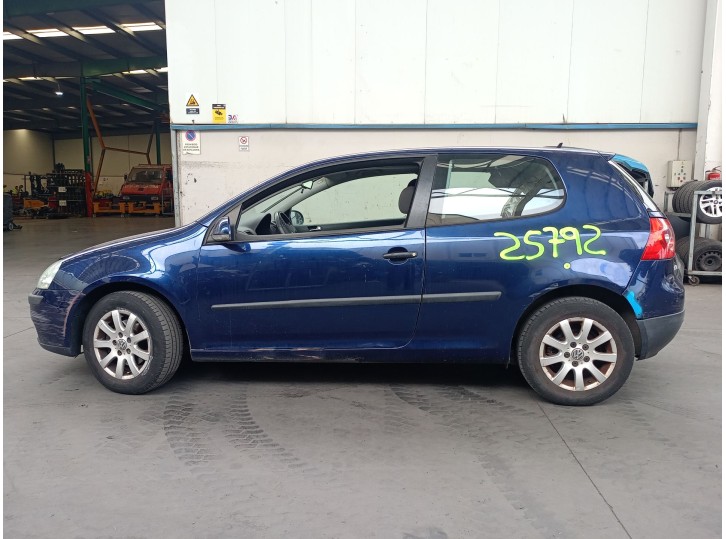 Volkswagen Golf V (1K1) from the year 2004
