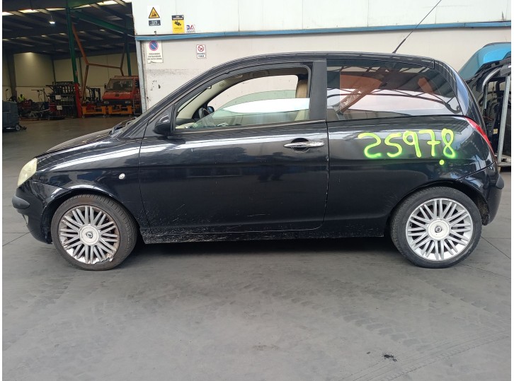 lancia ypsilon (843_) del año 2004