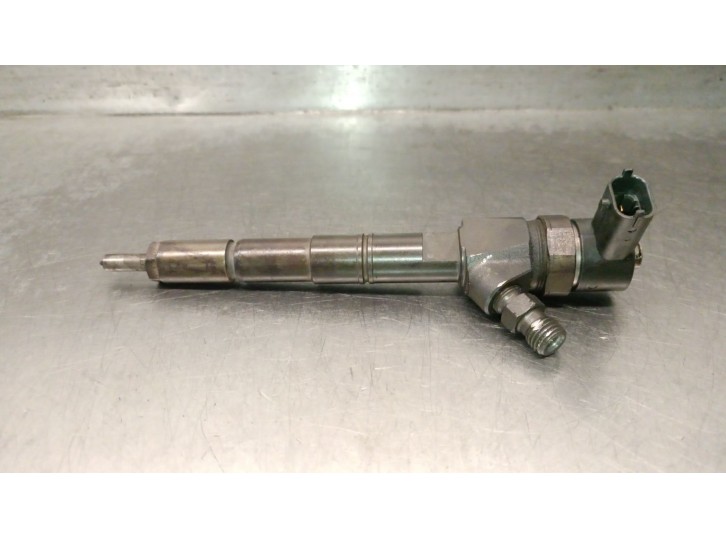 Recambio de inyector para opel insignia a (g09) 2.0 cdti (68) referencia OEM IAM 0445110327 0445110327