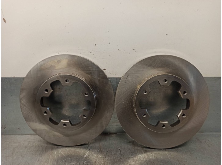 Replacement front brake disc for Nissan Pick Up (D21) 2.5 D 4WD OEM IAM reference 4020610W01 