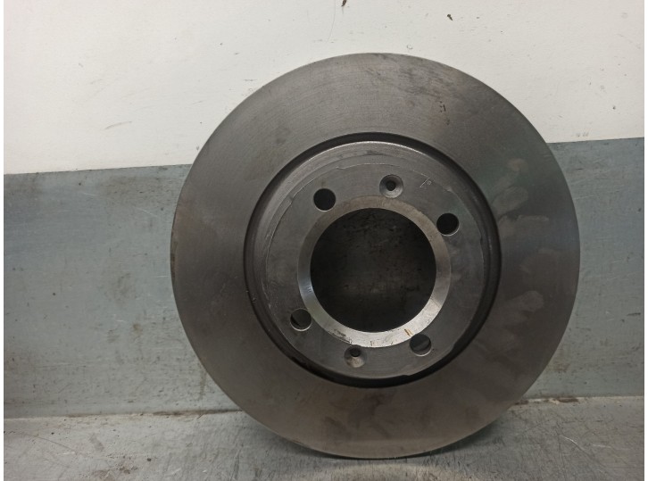Replacement rear brake disc for Alfa Romeo 75 (162_) 1.6 CAT (162.B2B, 162.B2C) OEM IAM reference 6017143 