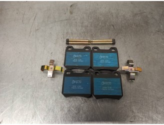 Replacement brake pads for Opel Senator B (V88) 2.6 i (P19) OEM IAM reference FD6274A 