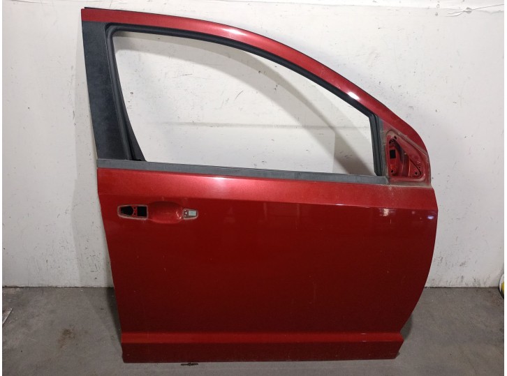 Replacement front right door for Dodge Journey 2.0 CRD OEM IAM reference 68040230AB 68040230AB 
