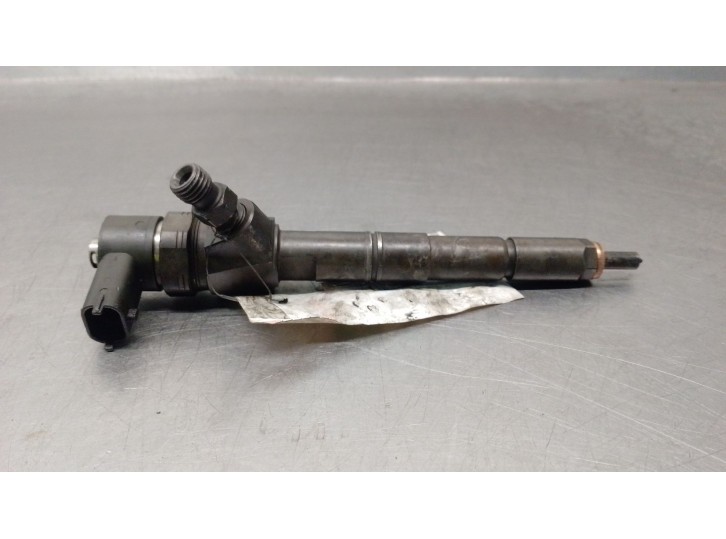 Recambio de inyector para saab 9-3 station wagon (e50) 1.9 ttid referencia OEM IAM 0445110299 0445110299