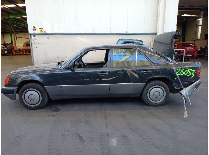 mercedes-benz 124 sedán (w124) del año 1992