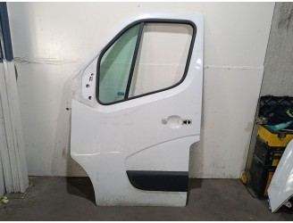 FRONT LEFT DOOR M9T 