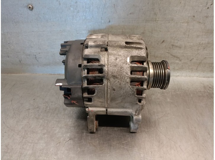 Recambio de alternador para seat leon st (5f8) 1.6 tdi referencia OEM IAM 03L903023L 03L903023L 2612004E