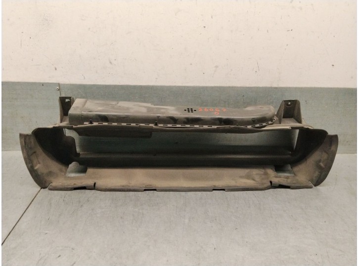 Replacement front radiator grille for Volvo C30 (533) 1.6 D OEM IAM reference 72101046 30657151 