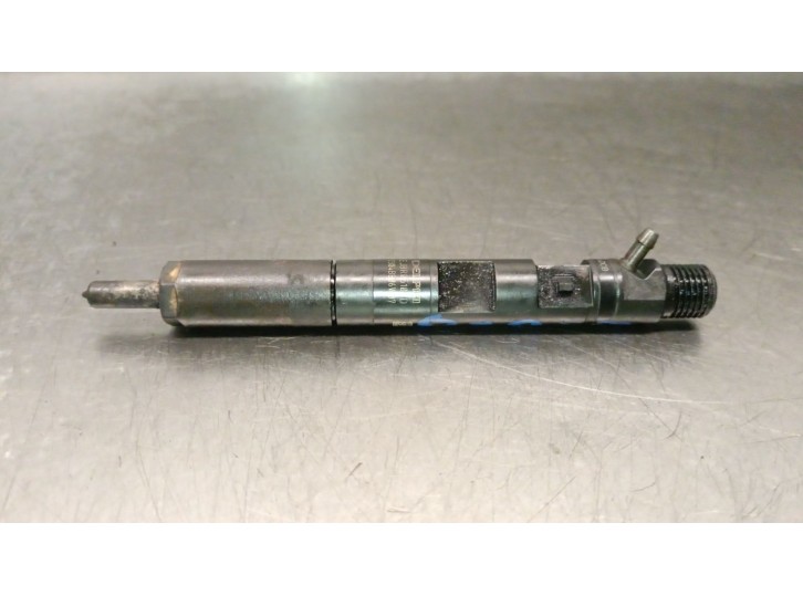 Recambio de inyector para renault twingo ii (cn0_) 1.5 dci (cn0e) referencia OEM IAM 8200815416 EJBR05102D