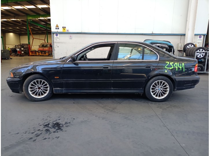 BMW 5 (E39) from the year 2000