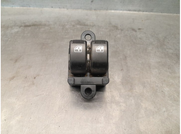 Replacement front left window regulator switch for Hyundai Atos (MX) 1.1 OEM IAM reference 9357005050 9357005000CA 