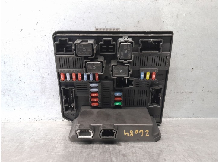 Recambio de caja reles / fusibles para renault koleos i (hy_) 2.0 dci (hy0k) referencia OEM IAM 519222442 