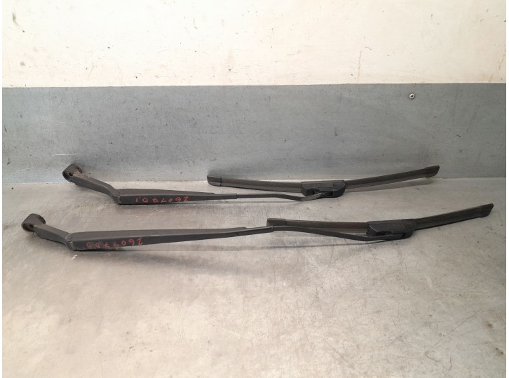 Replacement front right wiper arm for Hyundai Atos (MX) 1.1 OEM IAM reference 9832002000 9832002000 