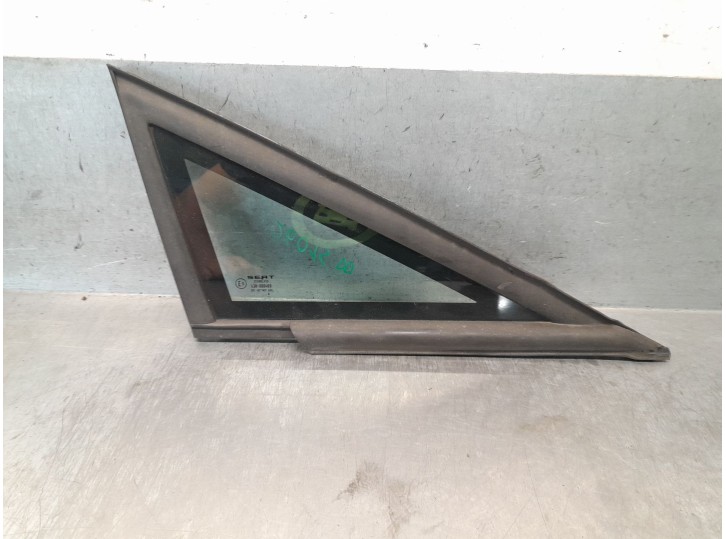 Replacement front left door glass for Seat Leon (1P1) 1.9 TDI OEM IAM reference 1P0845412A 1P0845412A 