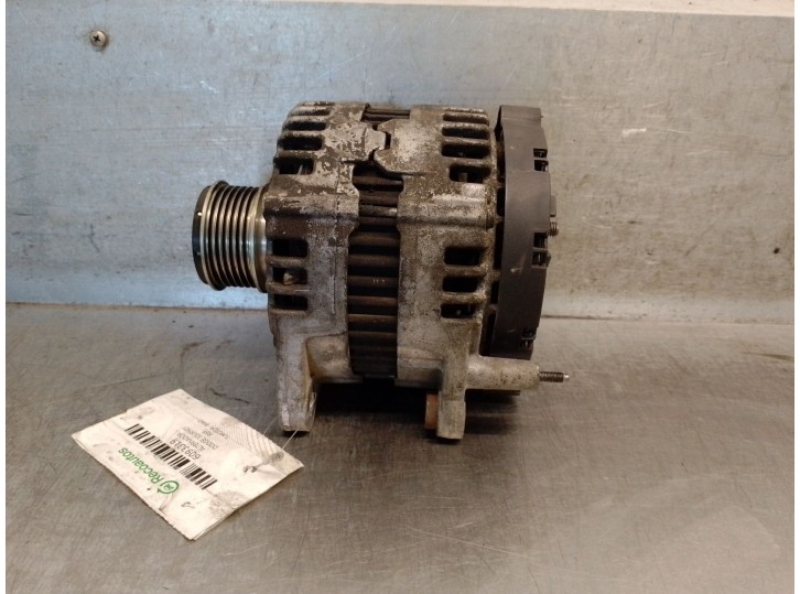 Recambio de alternador para dodge journey 2.0 crd referencia OEM IAM 04801715AA 04801715AA 0121715047