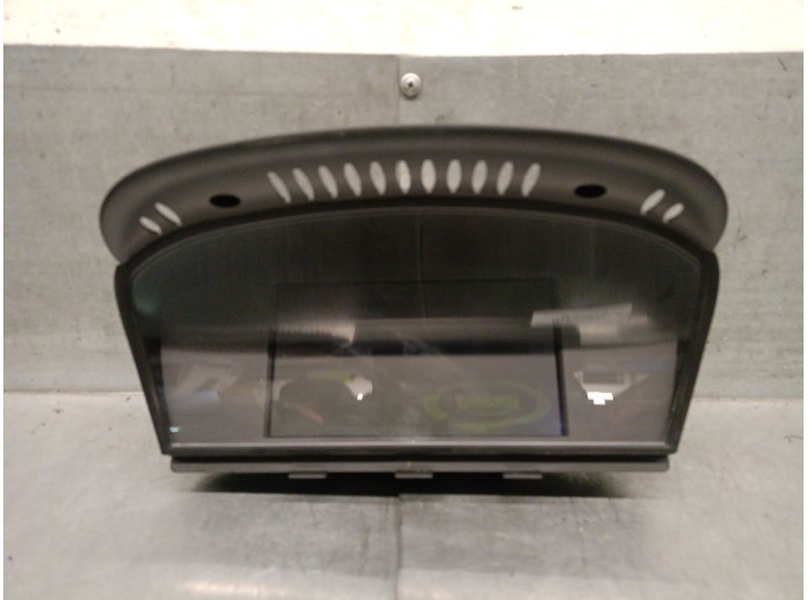 Replacement multifunction display for BMW 5 (E60) 520 i OEM IAM reference 65826945661 65829193758