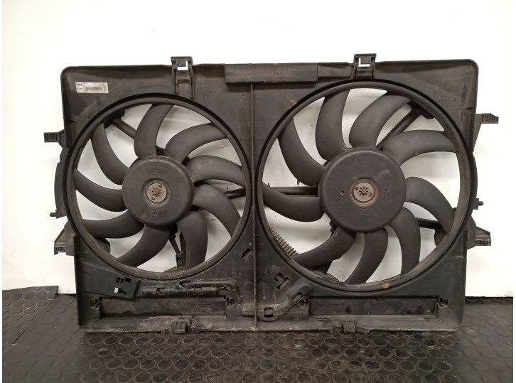 Recambio de electroventilador para audi q5 (8rb) 3.0 tdi quattro referencia OEM IAM 8K0121003M M136317B 8K0121207A