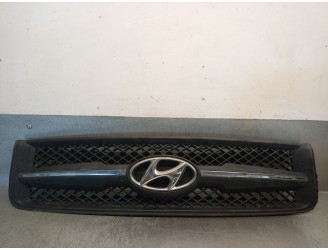Recambio de rejilla delantera para hyundai tucson (jm) 2.0 crdi referencia OEM IAM 863512E000 865612E000 