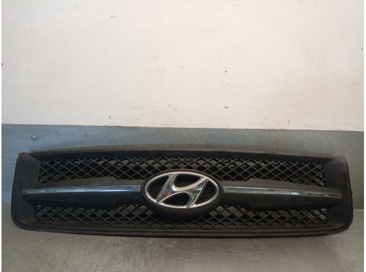 Recambio de rejilla delantera para hyundai tucson (jm) 2.0 crdi referencia OEM IAM 863512E000 865612E000 