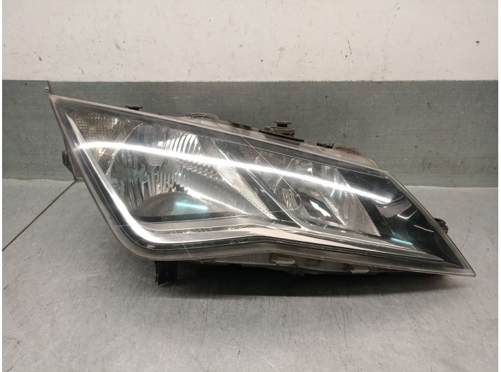Recambio de faro derecho para seat leon st (5f8) 1.6 tdi referencia OEM IAM 5F1941006A 5F1941006A 90010799