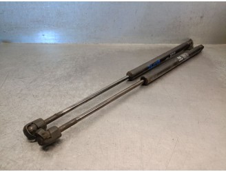 Recambio de amortiguadores maletero / porton para hyundai tucson (jm) 2.0 crdi referencia OEM IAM 817712E000 817712E000 
