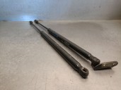 Replacement boot / tailgate struts for Hyundai Tucson (JM) 2.0 CRDi OEM IAM reference 817712E000 817712E000