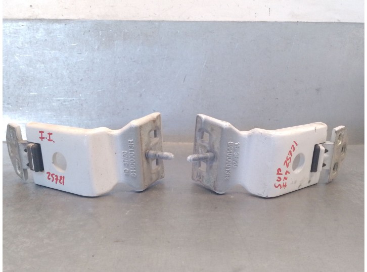 Replacement tailgate hinge for renault master iii van (fv) 2.3 dci 135 fwd (fv0n, fv08) OEM IAM reference 844000013R