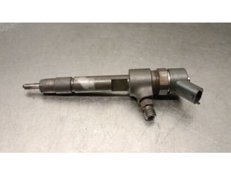 Replacement injector for Fiat Doblo van/minivan (223_) 1.9 JTD OEM IAM reference 0445110187 