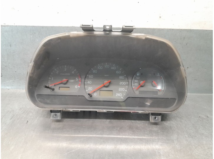 Recambio de cuadro instrumentos para volvo s40 i (644) 1.9 td referencia OEM IAM 30883040 8251202 