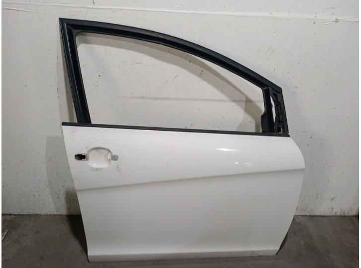 Replacement right front door for Seat Altea XL (5P5, 5P8) 1.6 TDI OEM IAM reference 5P0831056A 5P0831056A 