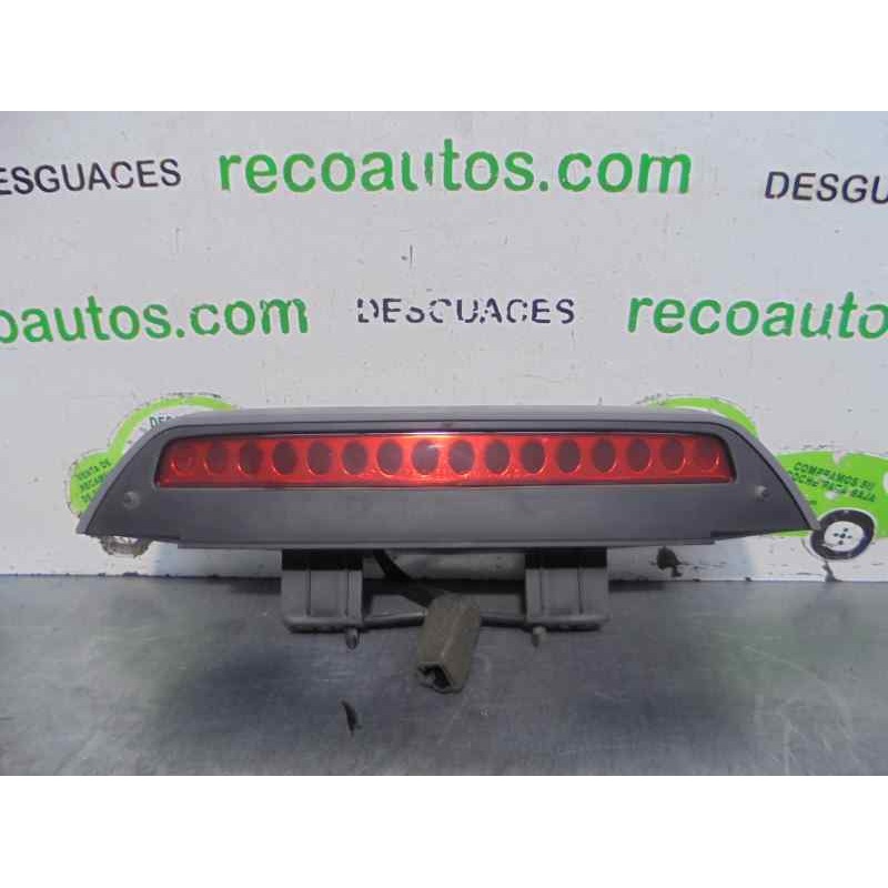 Recambio de luz central de freno para kia carens 2.0 turbodiesel cat referencia OEM IAM   