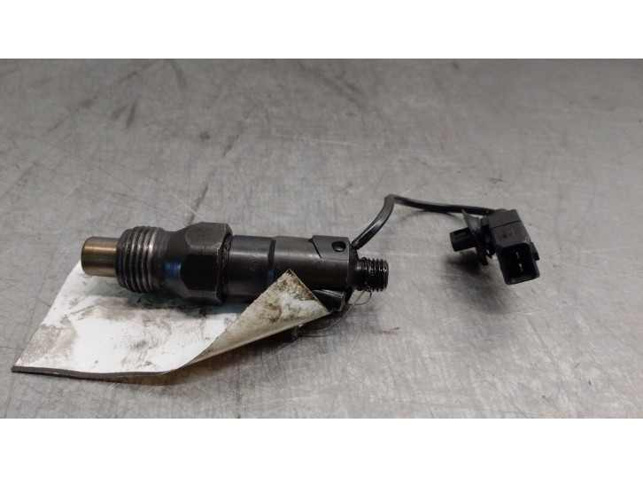 Recambio de inyector para volvo s40 i (644) 1.9 td referencia OEM IAM LDC009R01AA2